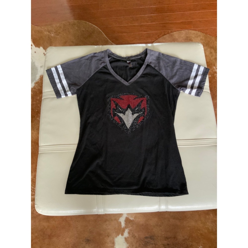District Made, St Louis Cardinals, v-neck t-shirt size Medium